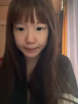 D-033 online show from November 2025 04:23:02 AM