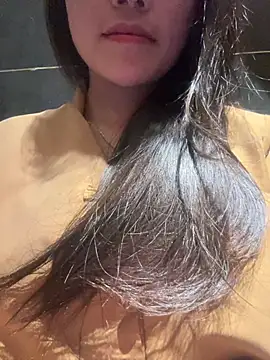 Snapshot of Bella_7777 chatting on May 2026 01:29:02 PM Bella 7777 online show from May 2026 01:29:02 PM