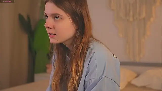 Lu  Lane online show from October 2025 07:50:02 AM