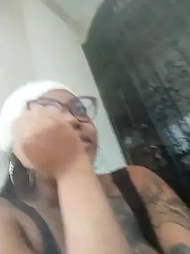 Snapshot of SheilaCoopers_ chatting on September 2025 10:59:01 AM SheilaCoopers online show from September 2025 10:59:01 AM