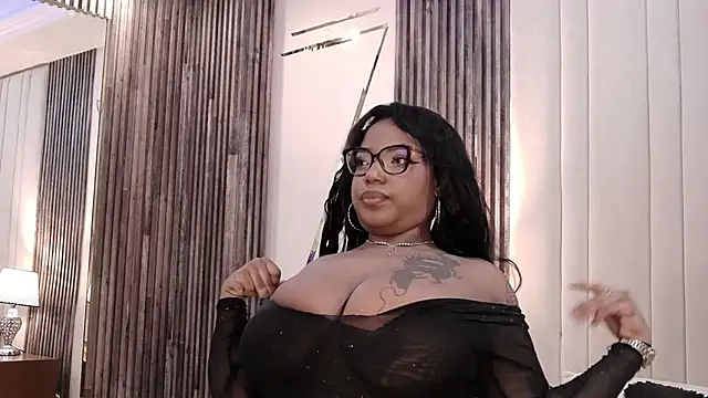 Snapshot of SheilaCoopers_ chatting on October 2025 11:21:01 AM SheilaCoopers online show from October 2025 11:21:01 AM