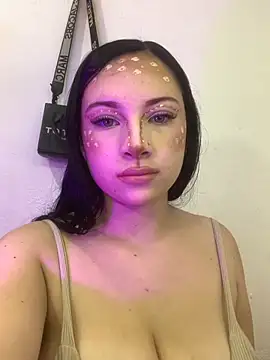 Snapshot of cloe_weiss chatting on October 2025 02:10:01 PM cloe weiss online show from October 2025 02:10:01 PM