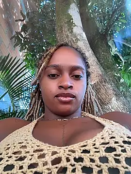 Snapshot of darle_volant chatting on July 2026 01:30:01 PM darle volant online show from July 2026 01:30:01 PM