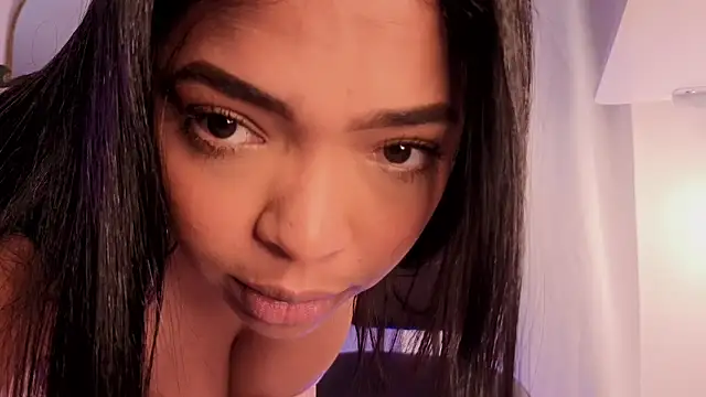 VickyGrey online show from November 2025 06:17:01 PM