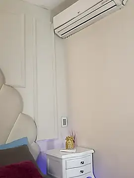 Snapshot of Kaylachannell chatting on November 2025 03:42:02 AM Kaylachannell online show from November 2025 03:42:02 AM