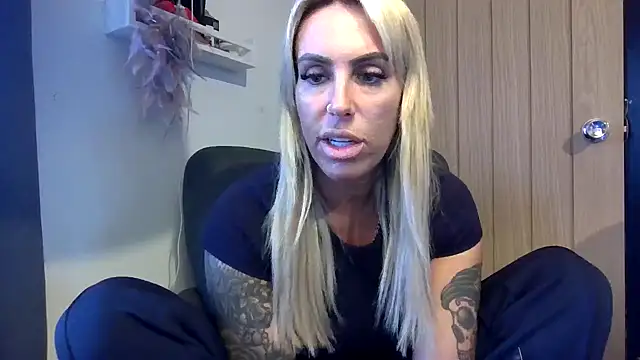 poppyinga1 online show from February 2026 09:04:02 AM