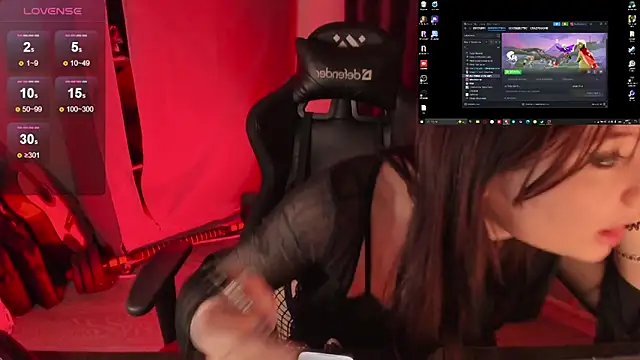 Snapshot of Melante chatting on April 2026 06:58:02 PM Melante online show from April 2026 06:58:02 PM