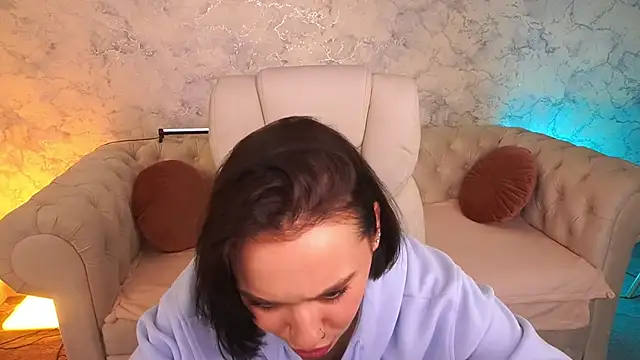 UrMuseOn online show from December 2025 08:20:02 AM