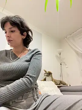 Piggiteablacktea online show from December 2025 06:48:02 PM