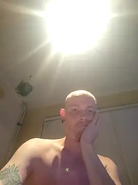 piercingpik online show from May 2026 09:01:02 PM