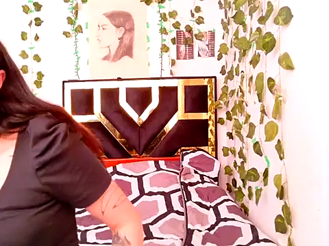 lucywhite13 online show from October 2025 07:34:02 PM