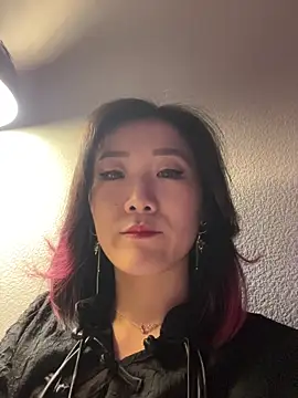 AikoYamada online show from November 2025 06:28:01 AM