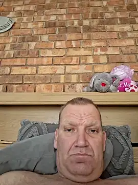 wallacelegend online show from September 2025 06:48:02 AM