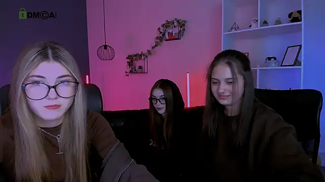 Snapshot of barbara_crazy chatting on April 2026 07:11:02 PM barbara crazy online show from April 2026 07:11:02 PM