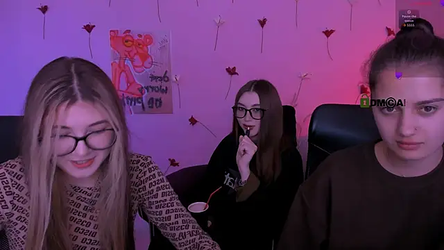 Snapshot of barbara_crazy chatting on April 2026 06:56:02 PM barbara crazy online show from April 2026 06:56:02 PM