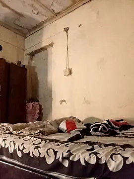 RFeltomWhitJ online show from December 2025 02:53:01 AM