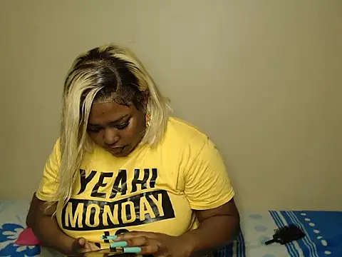 Snapshot of SexyEbonyy_ chatting on October 2025 05:23:02 PM SexyEbonyy online show from October 2025 05:23:02 PM