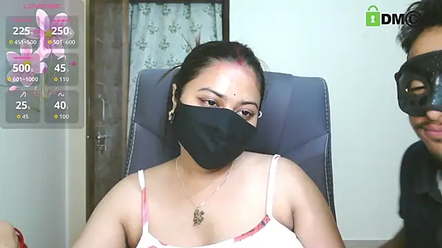 SassyWildCouple online show from April 2026 08:42:02 PM