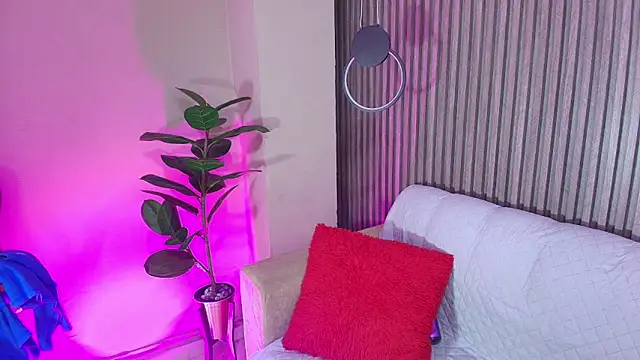 biancaa 18 online show from September 2025 07:15:02 PM