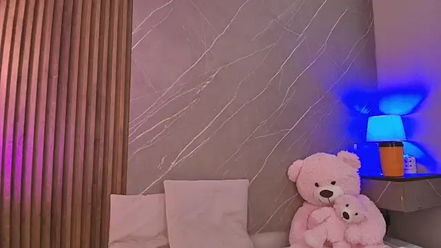 biancaa 18 online show from June 2026 07:27:02 PM
