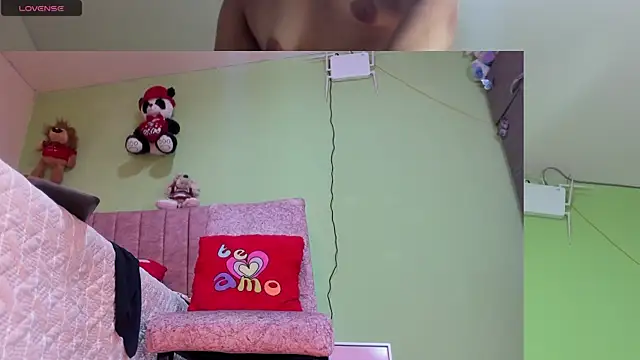 hot Dariana pantyhose online show from November 2025 01:00:02 PM