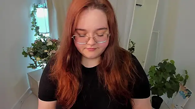 Neko Moor online show from September 2025 08:43:01 PM