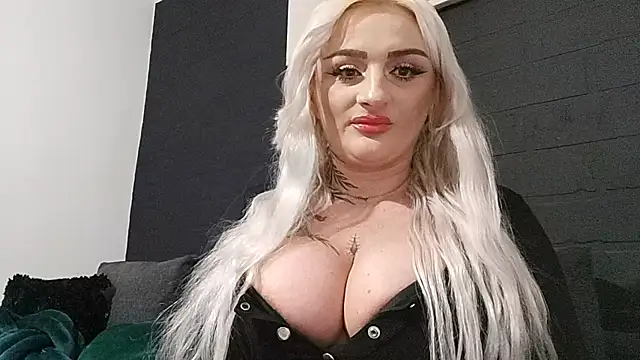 Snapshot of AnastasiaLips chatting on April 2026 08:25:02 PM AnastasiaLips online show from April 2026 08:25:02 PM