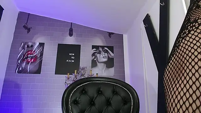 aleesha cameron02 online show from January 2026 09:28:02 PM