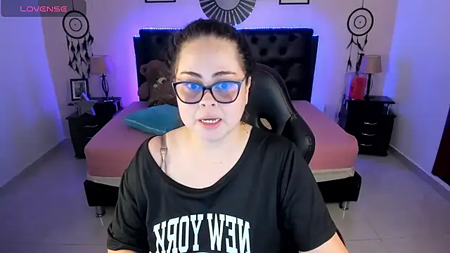 Snapshot of LolaVillalobos chatting on June 2026 02:39:02 PM LolaVillalobos online show from June 2026 02:39:02 PM