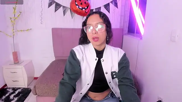 anna moon11 online show from October 2025 04:53:01 AM