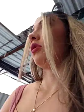 Natasanz online show from November 2025 08:51:01 PM