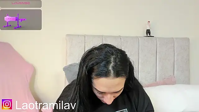 Snapshot of juliettaa_1 chatting on May 2026 12:52:02 AM juliettaa 1 online show from May 2026 12:52:02 AM