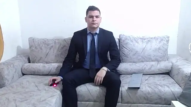 Victor Maitland online show from September 2025 08:00:02 PM