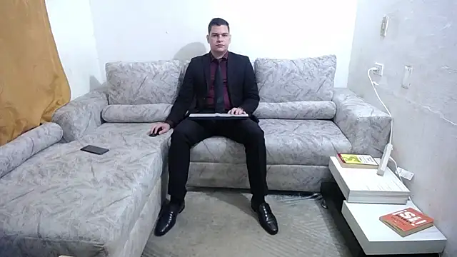 Victor Maitland online show from November 2025 07:30:01 PM