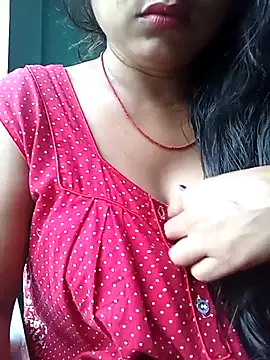 Snapshot of Desi_couple305 chatting on September 2025 01:30:01 AM Desi couple305 online show from September 2025 01:30:01 AM