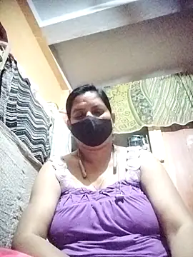 Snapshot of Desi_couple305 chatting on February 2026 08:05:01 PM Desi couple305 online show from February 2026 08:05:01 PM