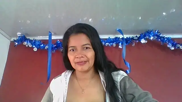Snapshot of DianaOchoa_ chatting on November 2025 12:31:02 PM DianaOchoa online show from November 2025 12:31:02 PM