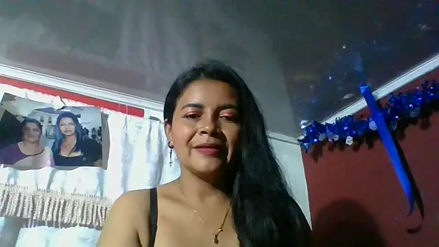 Snapshot of DianaOchoa_ chatting on November 2025 03:39:02 AM DianaOchoa online show from November 2025 03:39:02 AM
