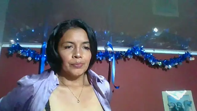 Snapshot of DianaOchoa_ chatting on December 2025 03:56:01 AM DianaOchoa online show from December 2025 03:56:01 AM