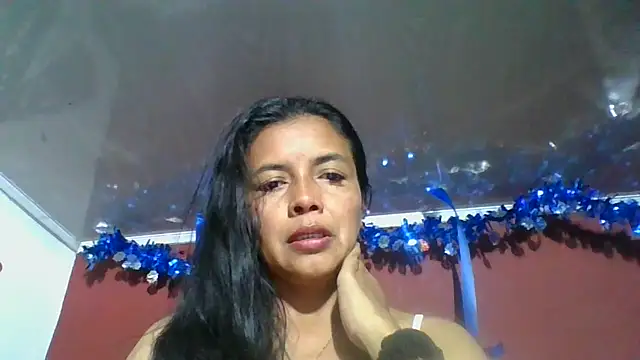 Snapshot of DianaOchoa_ chatting on December 2025 04:33:02 AM DianaOchoa online show from December 2025 04:33:02 AM