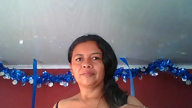 Snapshot of DianaOchoa_ chatting on December 2025 12:31:02 PM DianaOchoa online show from December 2025 12:31:02 PM