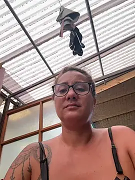 Vahine tahiti987 online show from October 2025 07:43:01 PM