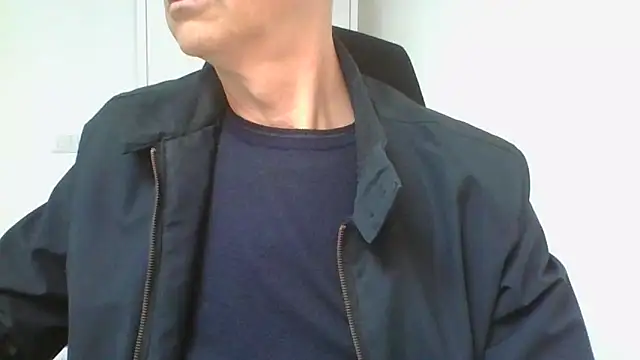 Snapshot of Sensor2000 chatting on March 2026 10:10:01 AM Sensor2000 online show from March 2026 10:10:01 AM