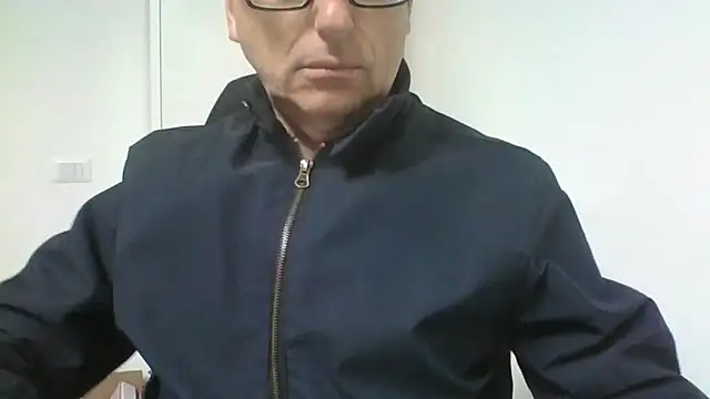 Snapshot of Sensor2000 chatting on March 2026 09:23:01 AM Sensor2000 online show from March 2026 09:23:01 AM