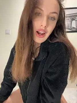 goodgirldevil online show from February 2026 09:37:02 PM