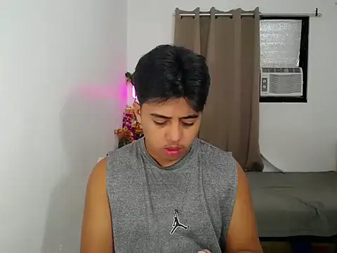 Hugecock2hundle intown online show from November 2025 04:51:01 PM