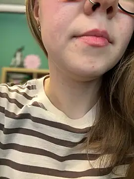 Snapshot of _CherryBloom_ chatting on September 2025 12:06:01 PM  CherryBloom  online show from September 2025 12:06:01 PM