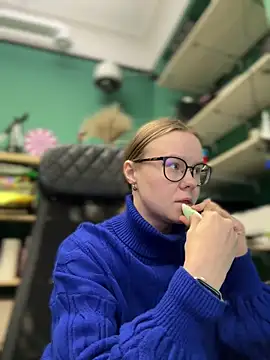 Snapshot of _CherryBloom_ chatting on September 2025 08:29:01 AM  CherryBloom  online show from September 2025 08:29:01 AM