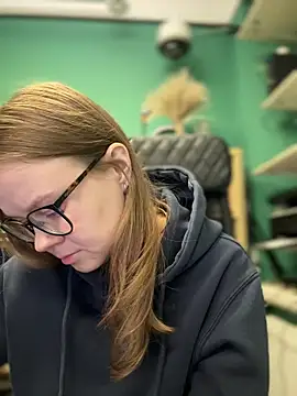 Snapshot of _CherryBloom_ chatting on September 2025 07:46:01 AM  CherryBloom  online show from September 2025 07:46:01 AM