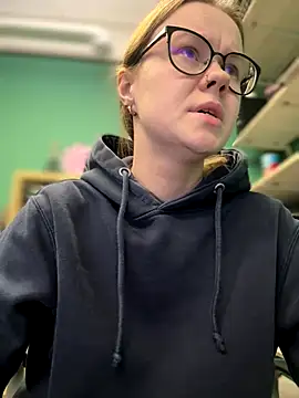 Snapshot of _CherryBloom_ chatting on September 2025 07:51:02 PM  CherryBloom  online show from September 2025 07:51:02 PM